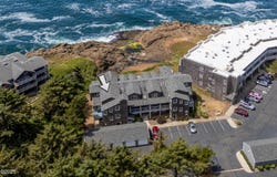 1113 N HWY 101, Depoe Bay, OR 97341