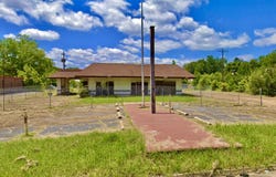 2435 Livingston Road, Jackson, MS 39213