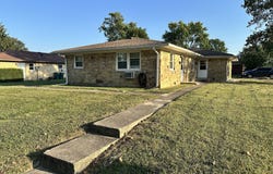 1215 Raymond Street, Plainfield, IN 46168