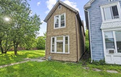 636 W Creighton Avenue, Fort Wayne, IN 46807-1207
