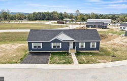 3983 HASTINGS Road, WALNUTPORT, PA 18088