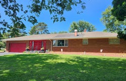 3265 Stelzer Road, Columbus, OH 43219