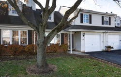 277 Edgeware Ct, Franklin Twp., NJ 08873-4847
