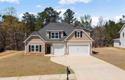 616 Whispering Pines Dr, Macon, GA 31211
