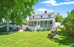 36 Oakdale Street, Wethersfield, CT 06109