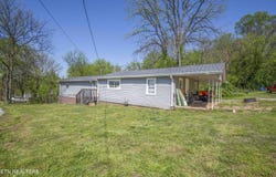 127 Riverview Dr, Loudon, TN 37774