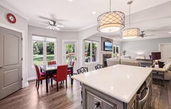 W276n1728 Spring Creek Dr, Pewaukee, WI 53072
