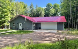 W5327 HILLCREST RD, Tomahawk, WI 54487