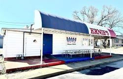 2600 SW JEFFERSON Street, Peoria, IL 61605