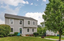 150 Markwood Dr, Cecil, PA 15317
