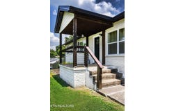 300 Dailey Ave, Loudon, TN 37774