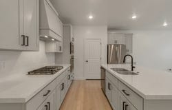 30 S MOONLIT Rd, Mapleton, UT 84664