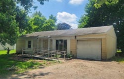 1823 Cambridge Drive, Warsaw, IN 46580