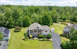 48 Helmsford, Penfield, NY 14526