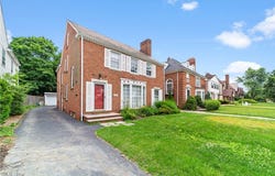 19609 Winslow Road, Shaker Heights, OH 44122