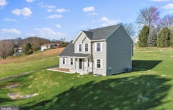 6 STREAM DRIVE, CARLISLE, PA 17013