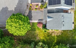 74 Kingfisher Court, Marlboro, NJ 07746