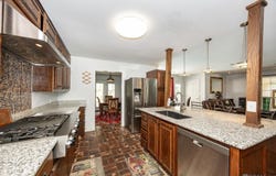 8659 Lake Park Dr, Denham Springs, LA 70726