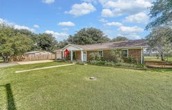 307 E Washington Avenue, Sayre, OK 73662