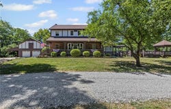 1124 S Locust Street, Ottawa, KS 66067