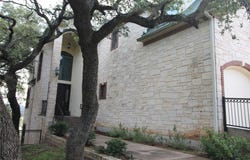 20704 E Lakeshore DR, Spicewood, TX 78669