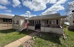 1227 Gorley Street, Uhrichsville, OH 44683