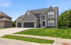 2007 Sequoia Drive, Raymore, MO 64083