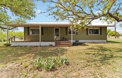 1515 Bee Ln, Tow, TX 78672