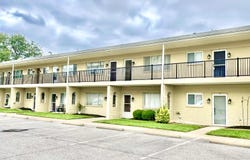 312 Casa Bella Ct, Louisville, KY 40220