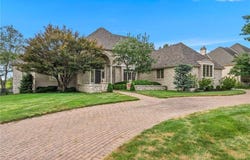 6509 W 132nd Terrace, Leawood, KS 66209