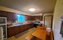 816 W 12th Ave N, Clear Lake, IA 50428
