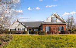 17 Castleview Court, Jefferson, GA 30549