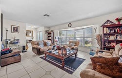 3700 NW 25th St, Lauderdale Lakes, FL 33311
