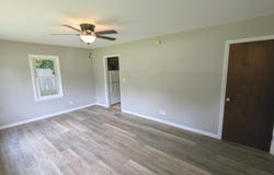 2211 Roseland Avenue, Kalamazoo, MI 49001