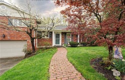 906 Hughes Drive, St Albans, WV 25177