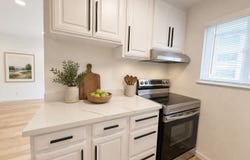 10 Moss Ave, Oakland, CA 94610
