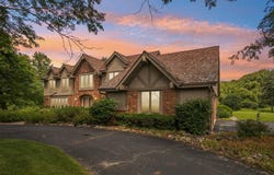 1168 W Manor Ln, River Hills, WI 53217