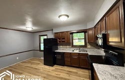 1203 E Madison Street, Mount Pleasant, IA 52641