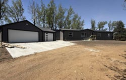 2594 Eagle Ave, Doon, IA 51235