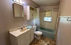 307 Broadway St, Fairfield, IL 62837