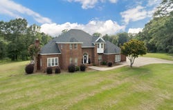 285 OLD SOSO RD, Laurel, MS 39443