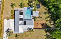 245 Country Circle Drive E, Port Orange, FL 32128