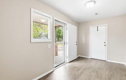 129 E Dorrell St, Haysville, KS 67060