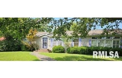 614 W COLLEGE Street, Harrisburg, IL 62946