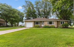 516 Winnebago Dr, Fond Du Lac, WI 54935