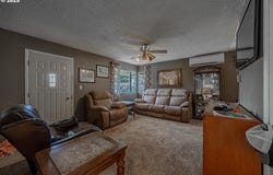 900 W 17TH ST, Coquille, OR 97423