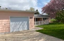 800 E 10th St, Chadron, NE 69337