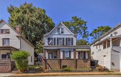 211 E 7th Ave, Tarentum, PA 15084
