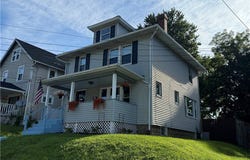 203 24th Street NW, Barberton, OH 44203