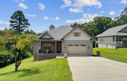 309 Autumn Avenue, Rossville, GA 30741